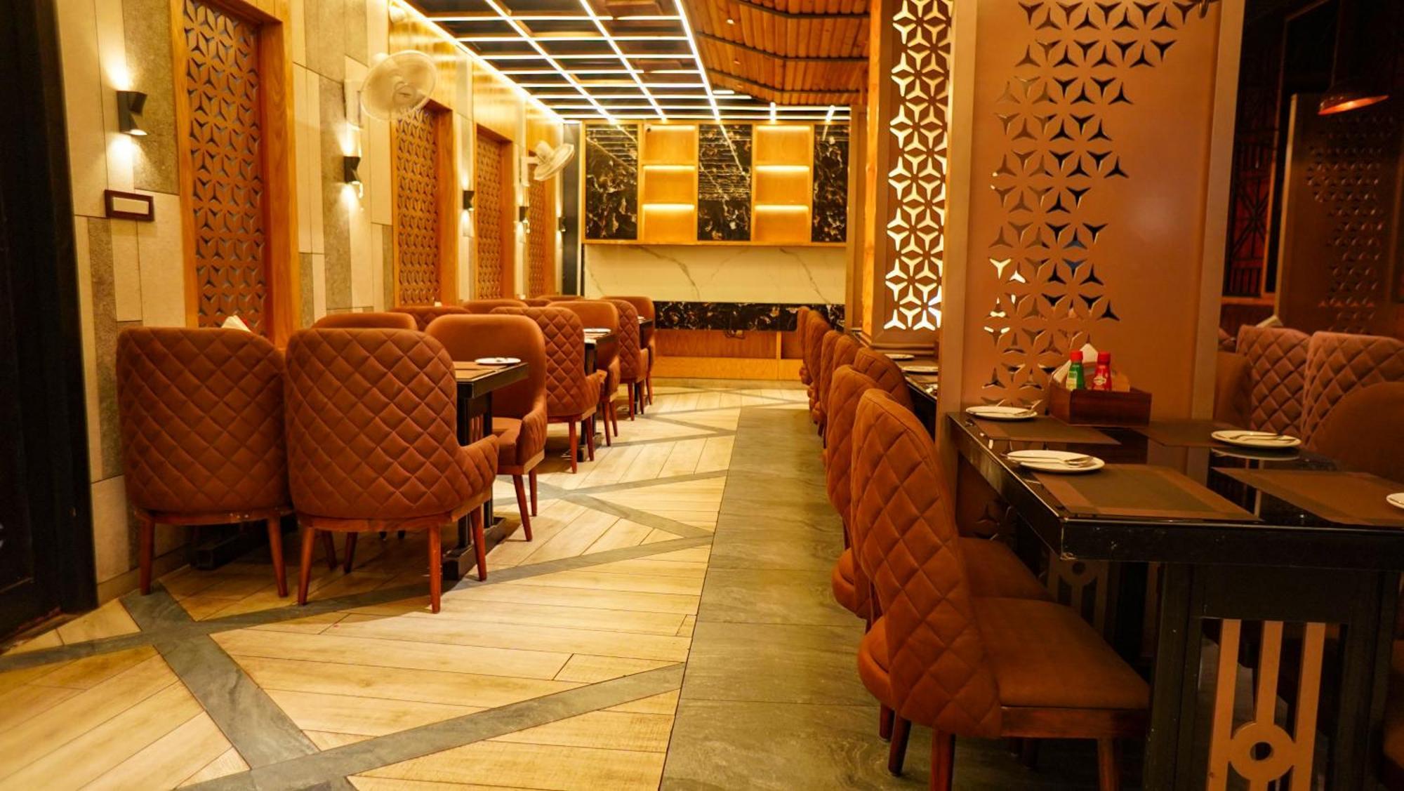 Hotel Park Regency Gorakhpur Exterior photo